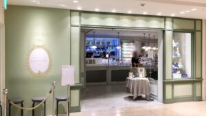 上品なお姫様空間【ラデュレ サロン・ド・テ 銀座三越店】初体験！インスタ映えすぎるスポット